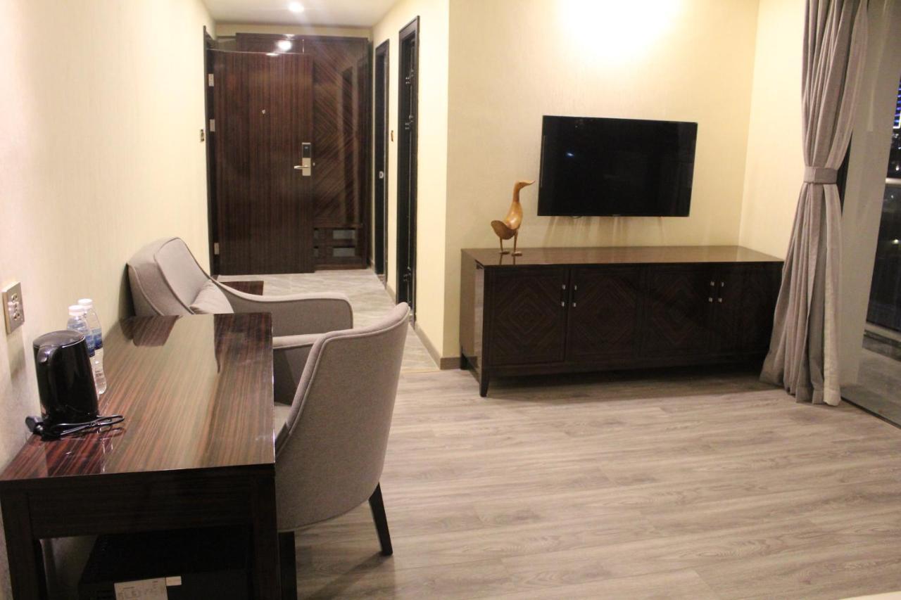 308 Hotel Sihanoukville Exterior photo